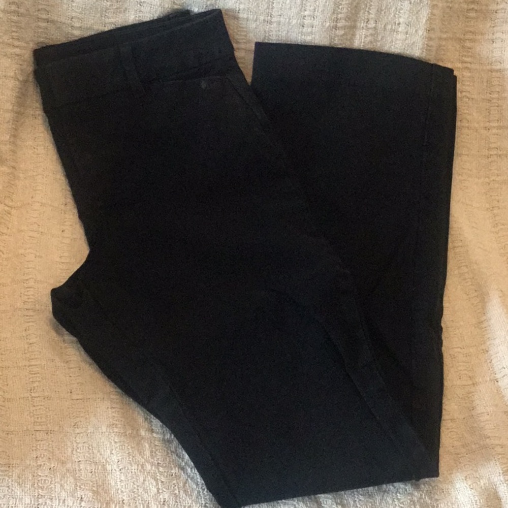 Old Navy Black High-Rise Pixie flare Pants (2)